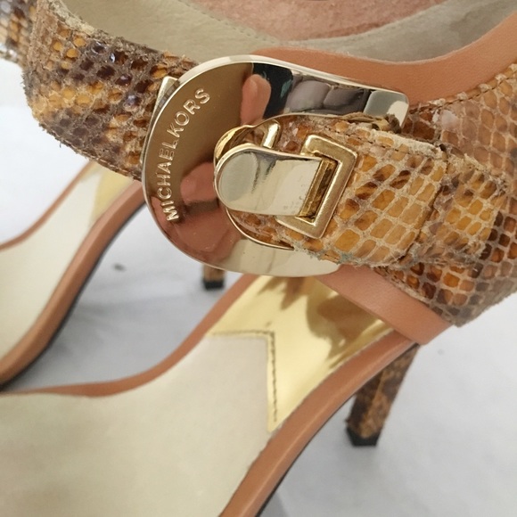 MICHAEL by Michael Kors Bianca Quarter Strap Sandals - Picture 5 of 5